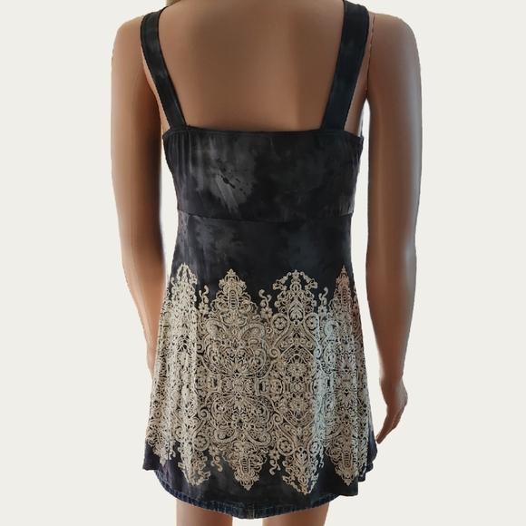 VENUS Bohemian Chic Black and Cream Embellished Tank Top, Medium EUC - Picture 6 of 9